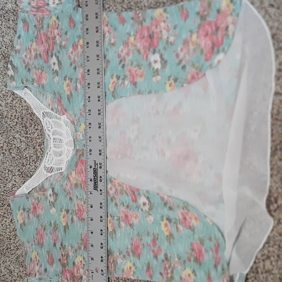 Open-back Floral Sweater - Picture 5 of 7